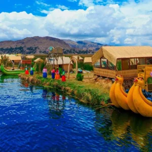 Uros – Islas Flotantes, Cultura Viva y Tradiciones del Lago Titicaca