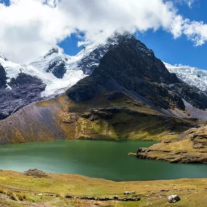 7 Lagunas del Ausangate – Ruta de Espejos Andinos y Paisajes de Alta Montaña