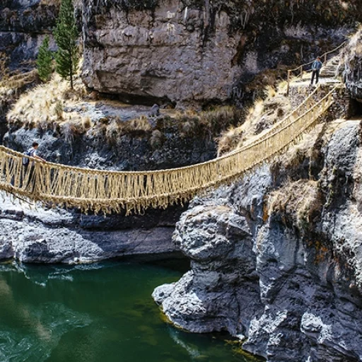 Foto-3-Bridge-Qeswachaka-quechua-communities-Cuzco.