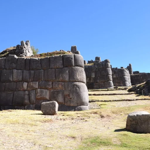 sacsayhuaman 2